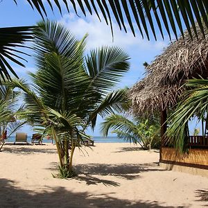 Shiva'S Beach Cabanas